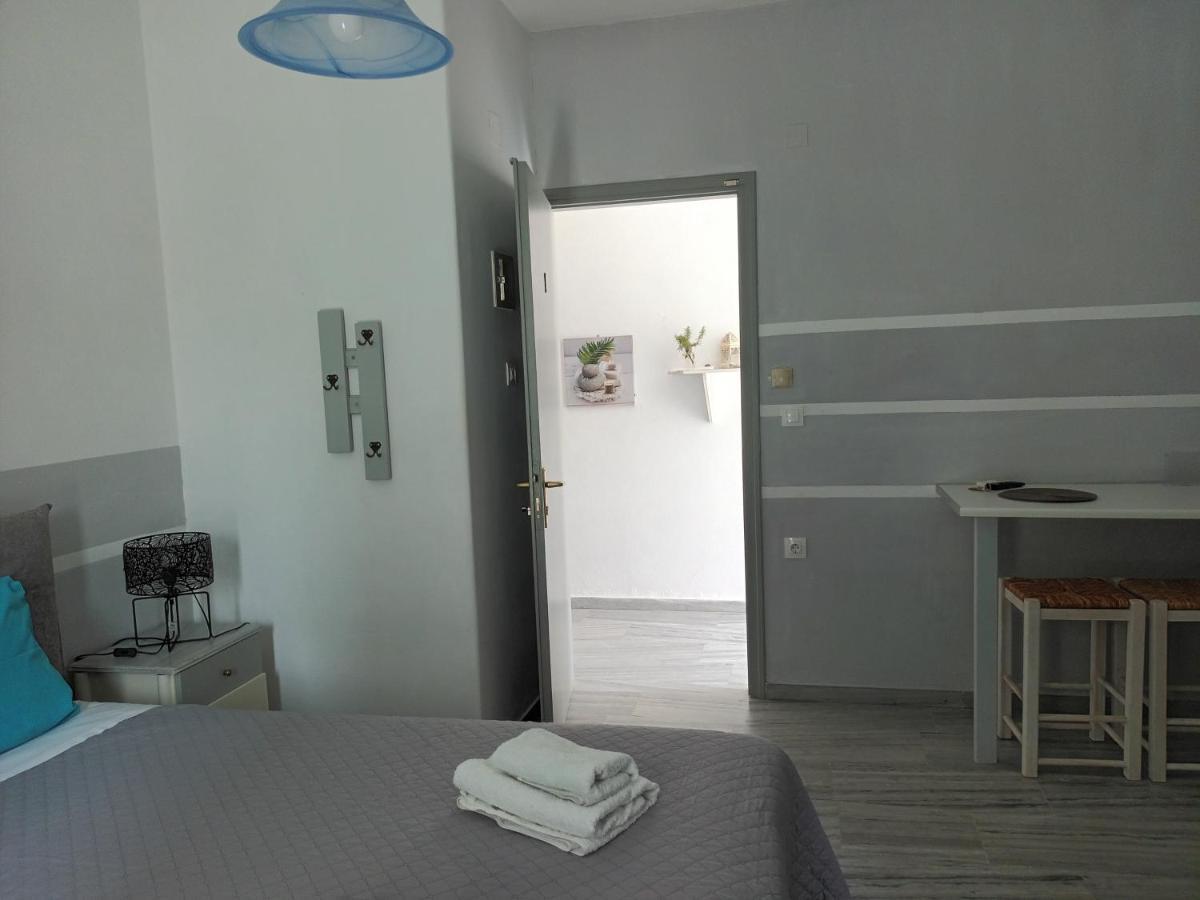 Athina'S Blue Studios Науса Экстерьер фото