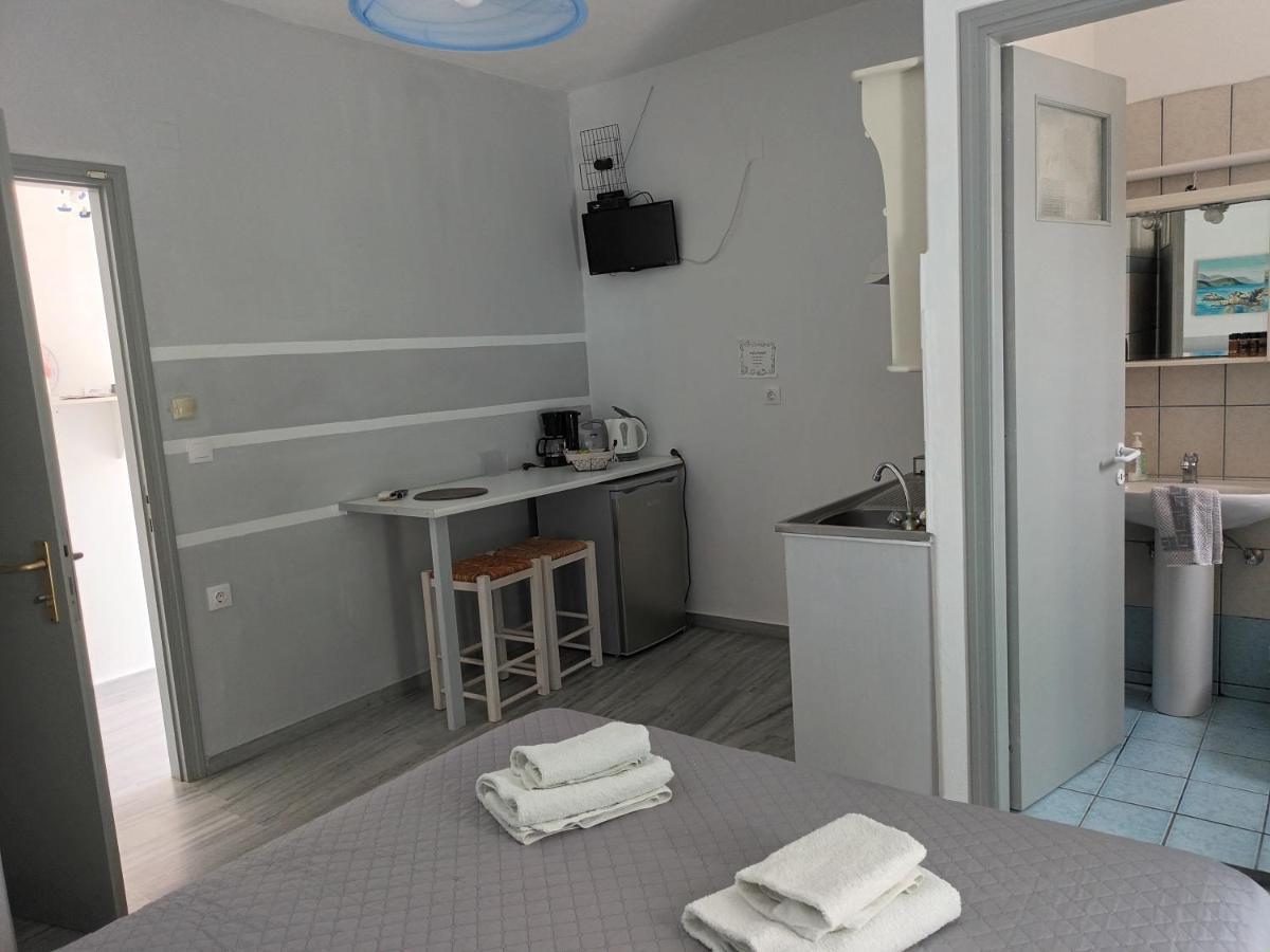 Athina'S Blue Studios Науса Экстерьер фото