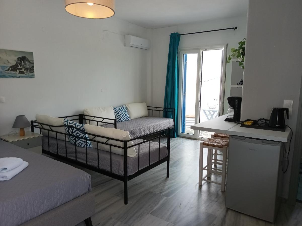Athina'S Blue Studios Науса Экстерьер фото