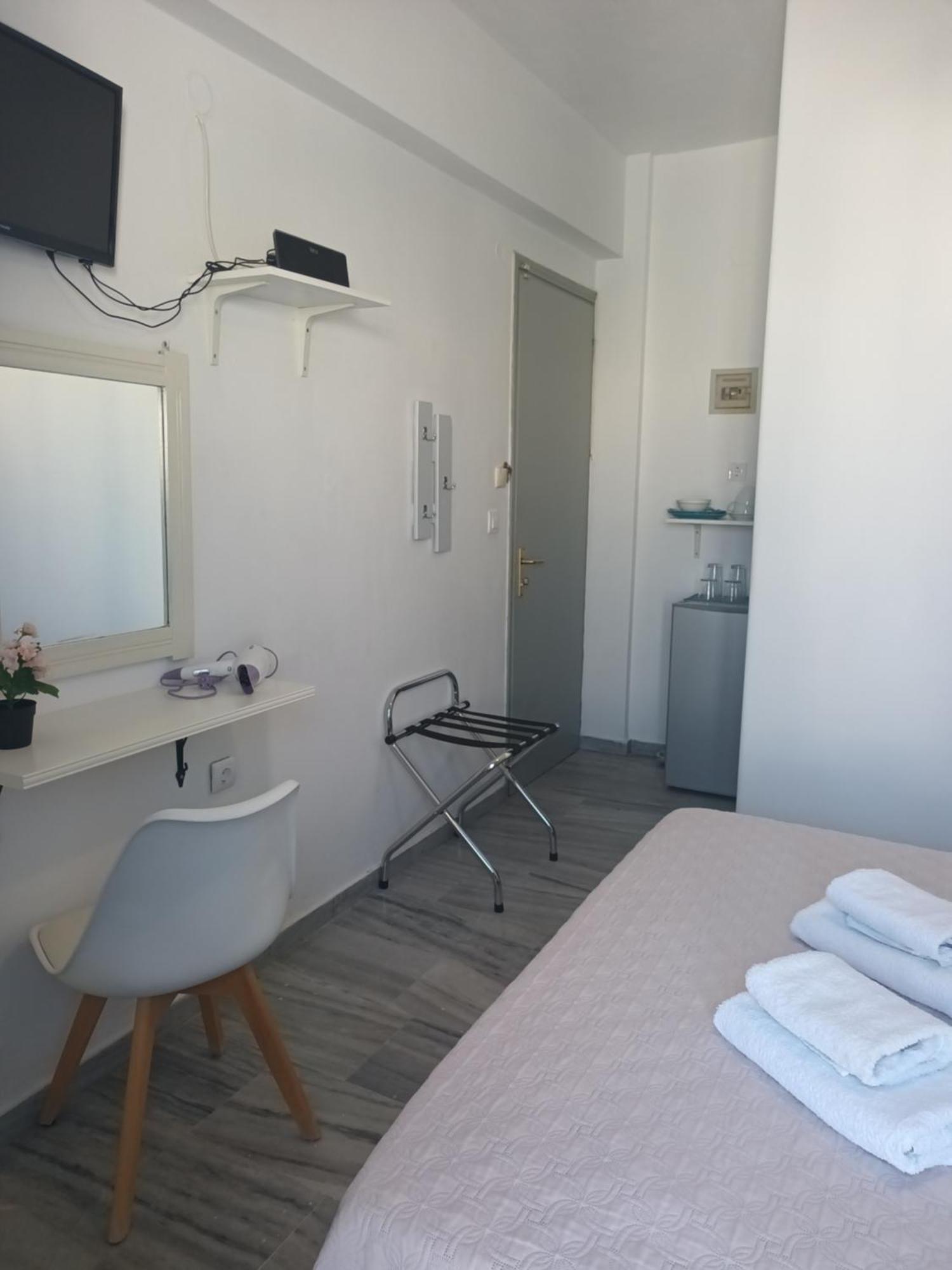 Athina'S Blue Studios Науса Экстерьер фото