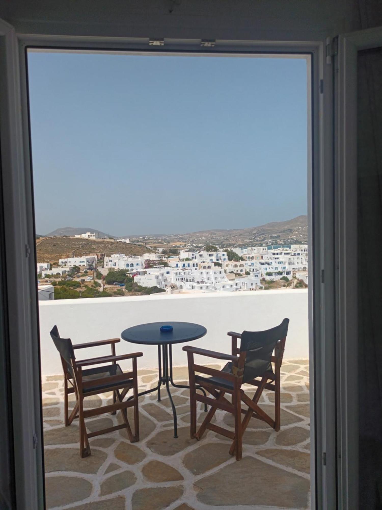 Athina'S Blue Studios Науса Экстерьер фото