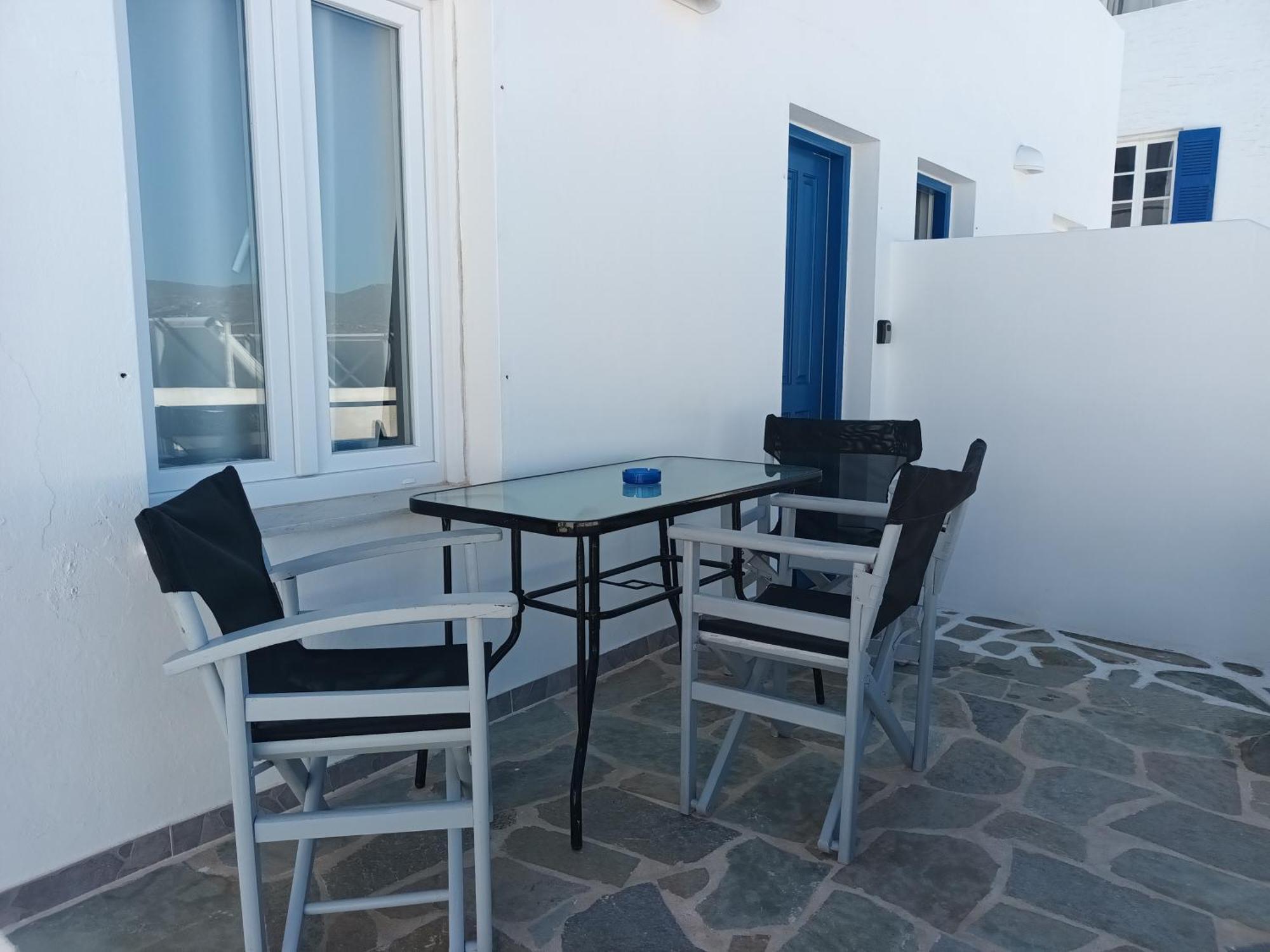 Athina'S Blue Studios Науса Экстерьер фото
