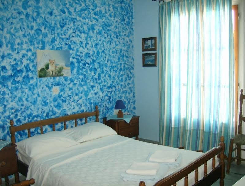 Athina'S Blue Studios Науса Экстерьер фото