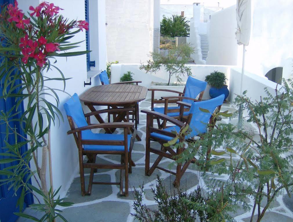 Athina'S Blue Studios Науса Экстерьер фото