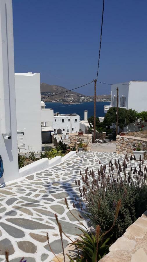 Athina'S Blue Studios Науса Экстерьер фото