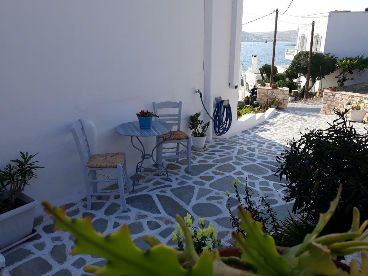 Athina'S Blue Studios Науса Экстерьер фото